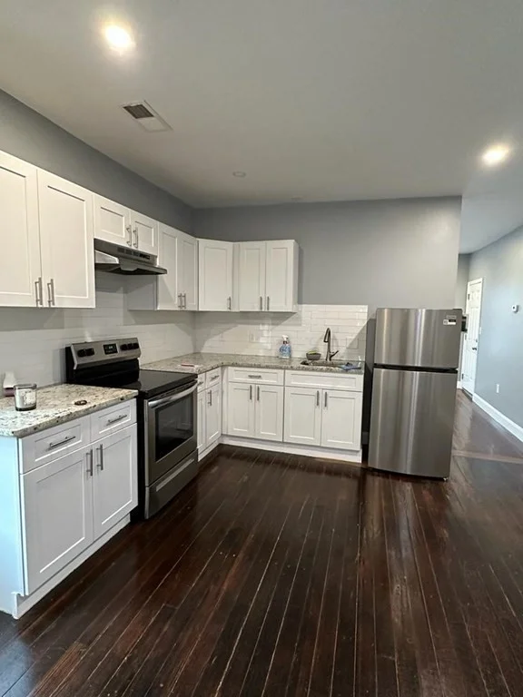 3 bed, 1 bath apartment for rent at 354 Coffin Ave Unit 3, New Bedford — photo 1 of 10