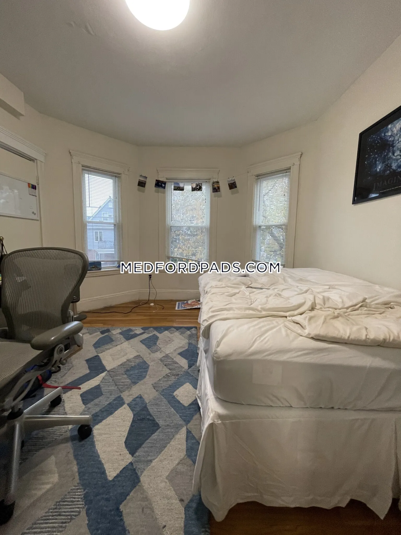 3 bed, 1 bath apartment for rent at 354 Main St Unit 2, South Medford — photo 4 of 9