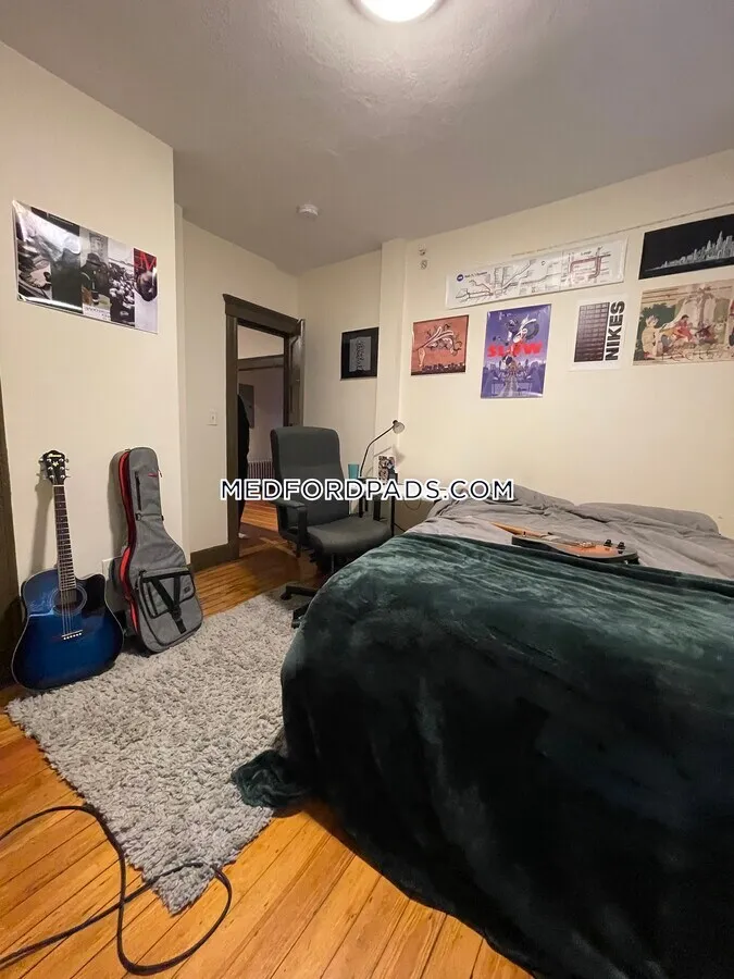 3 bed, 1 bath apartment for rent at 354 Main St Unit 3, South Medford — photo 6 of 9