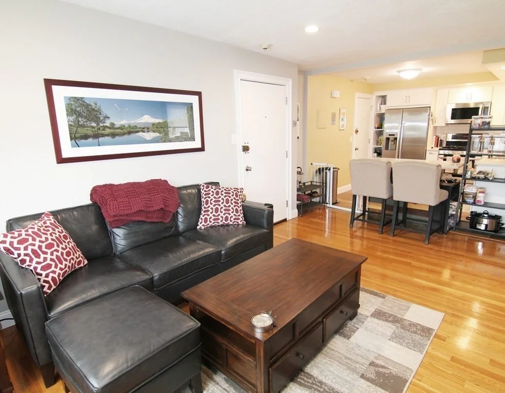 2 bed, 1 bath apartment for rent at 354 Market St Unit 20, Oak Square — photo 6 of 11