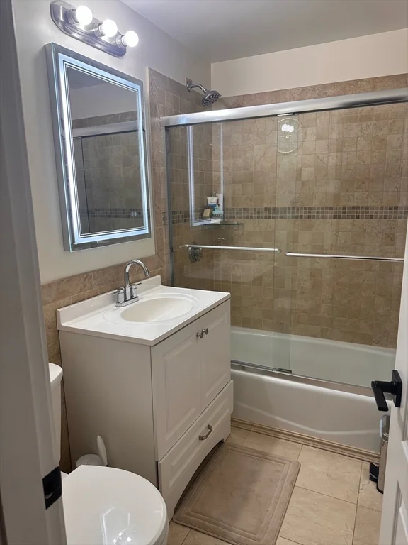 2 bed, 1 bath apartment for rent at 354 Market St Unit 20, Oak Square — photo 7 of 11
