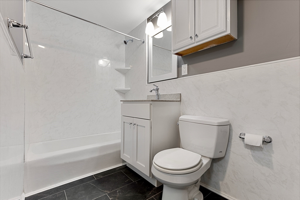 1 bed, 1 bath apartment for rent at 354 Market St Unit 4, Brighton — photo 9 of 10