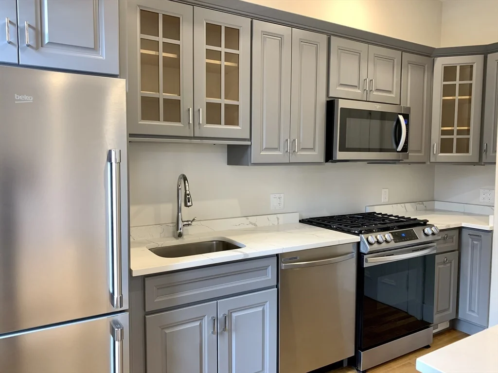 1 bed, 1 bath apartment for rent at 354 Marlborough St Unit 2, Back Bay — photo 4 of 10