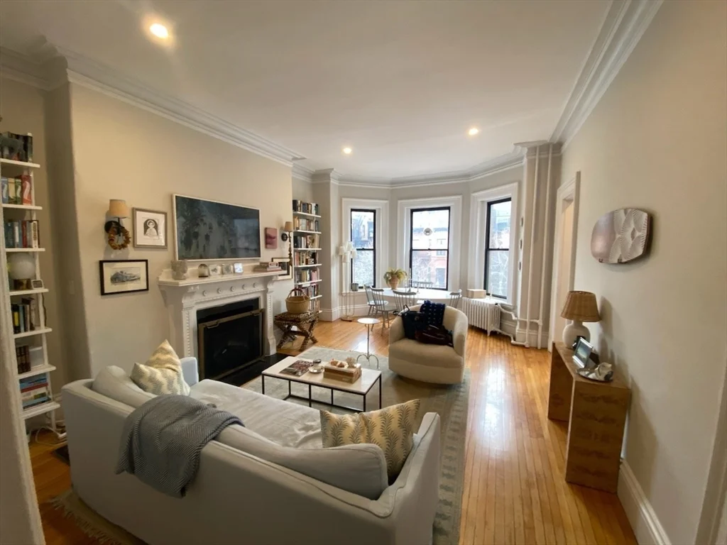 1 bed, 1 bath apartment for rent at 354 Marlborough St Unit 2, Back Bay