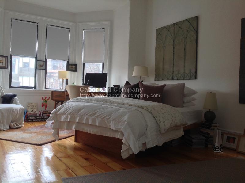 2 bed, 1 bath apartment for rent at 354 Marlborough St Unit Ph, Back Bay — photo 3 of 8