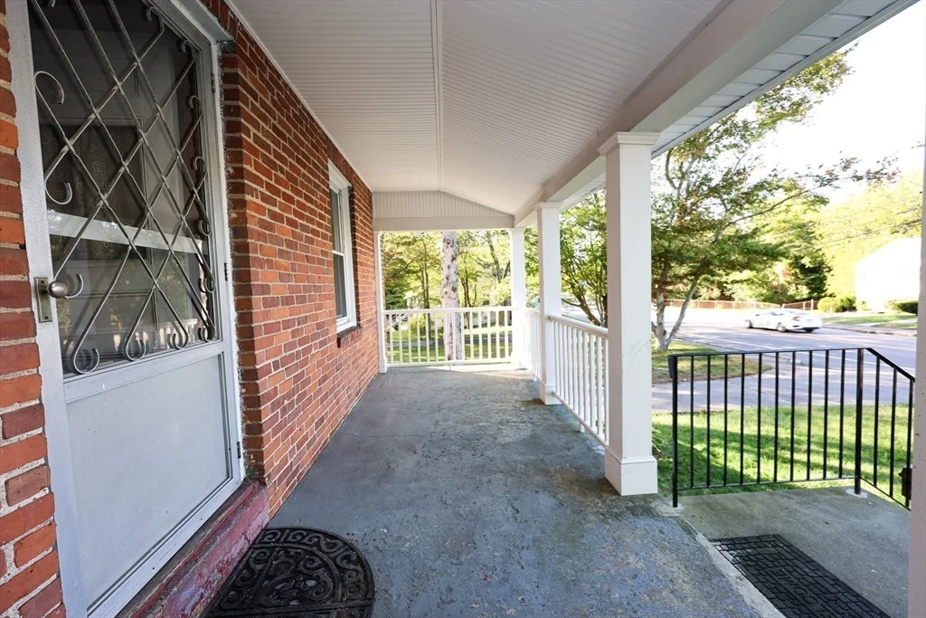 3 bed, 1 bath apartment for rent at 354 Pond St Unit 354, Braintree — photo 25 of 28
