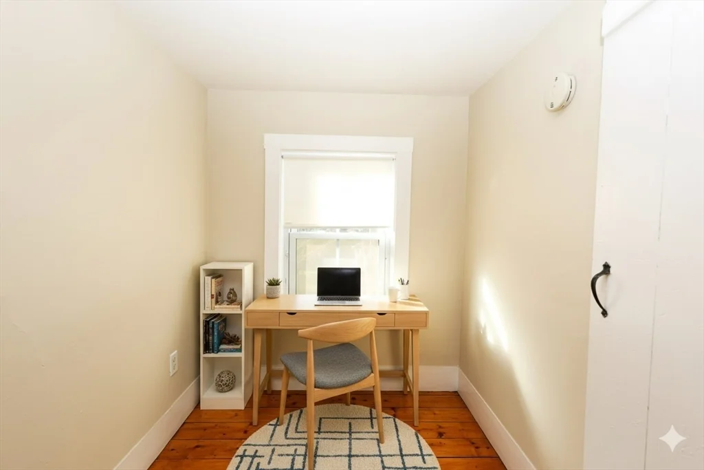 3 bed, 1 bath apartment for rent at 354 Pond St Unit 354, Braintree — photo 4 of 28