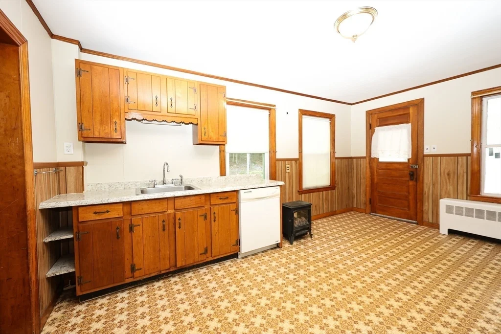 3 bed, 1 bath apartment for rent at 354 Pond St Unit 354, Braintree — photo 21 of 28