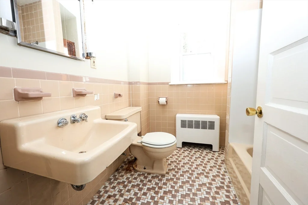 3 bed, 1 bath apartment for rent at 354 Pond St Unit 354, Braintree — photo 24 of 28