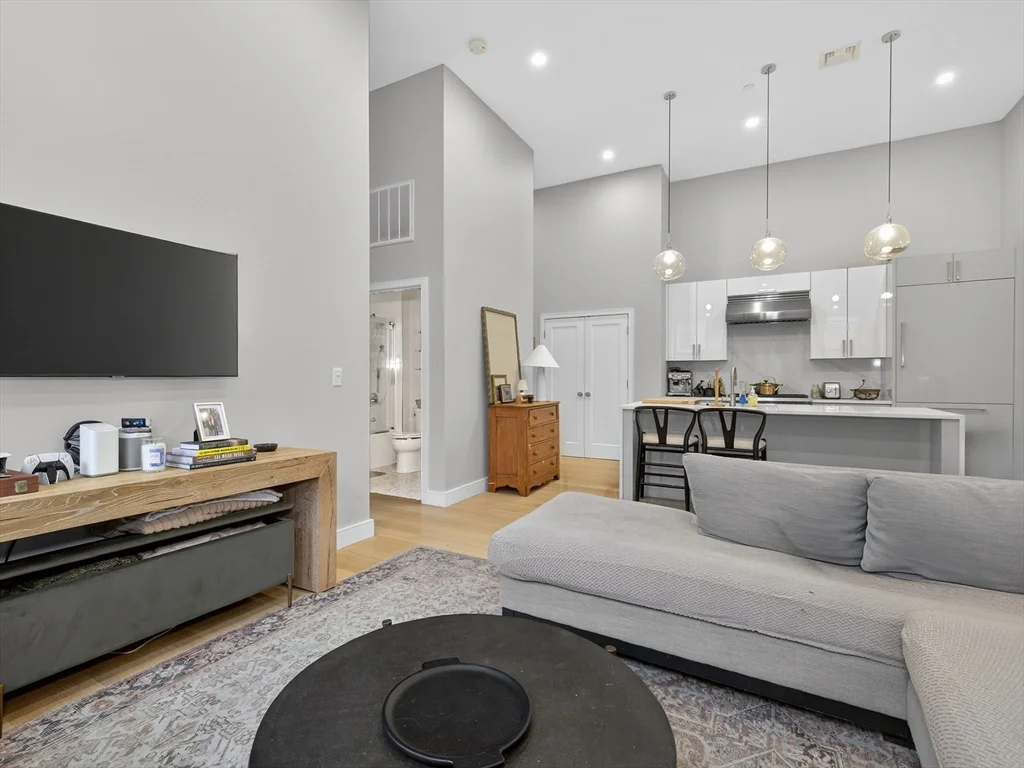 1 bed, 1 bath apartment for rent at 355 Congress St Unit 501, South Boston — photo 3 of 16