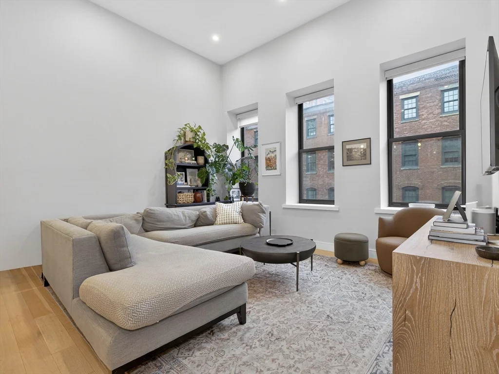 1 bed, 1 bath apartment for rent at 355 Congress St Unit 501, South Boston