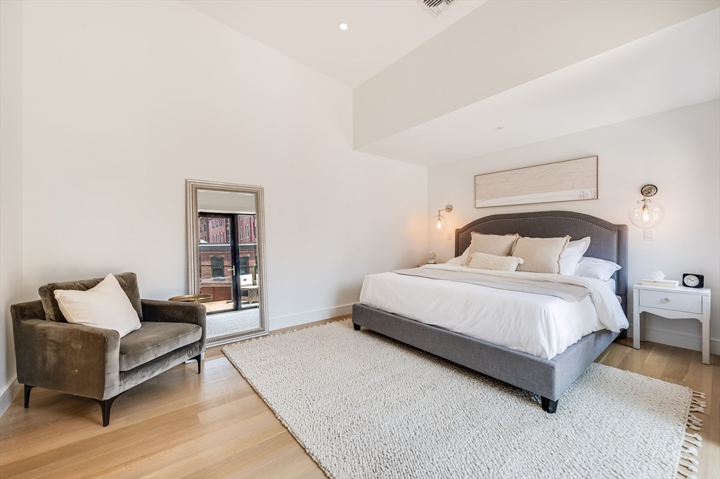 4 bed, 3 bath apartment for rent at 355 Congress Unit PH2, South Boston — photo 18 of 35