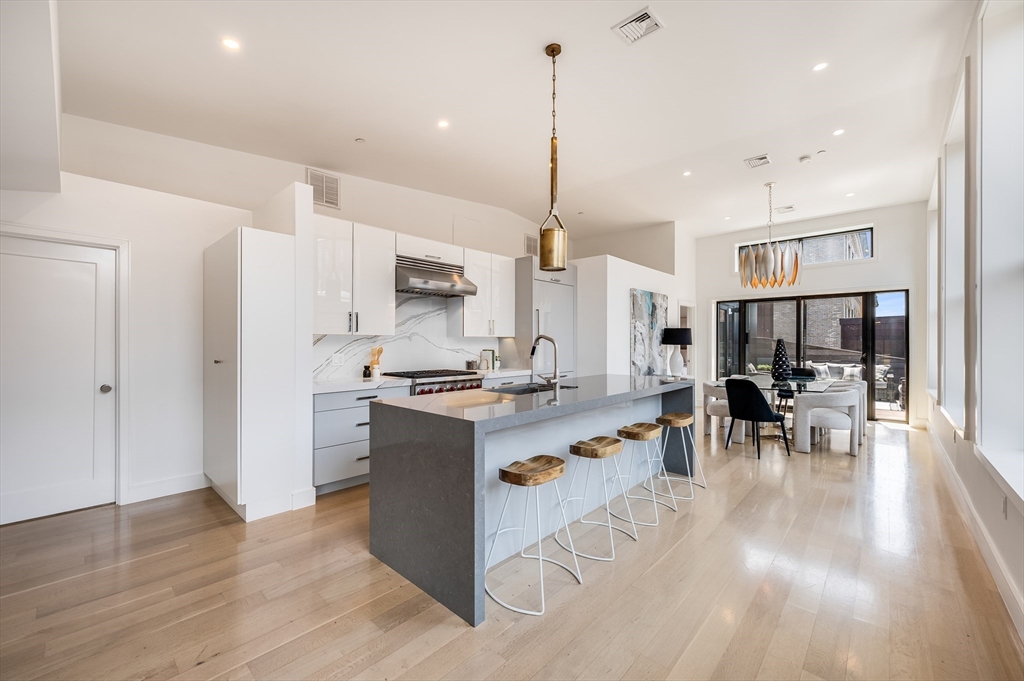 4 bed, 3 bath apartment for rent at 355 Congress Unit PH2, South Boston — photo 7 of 35