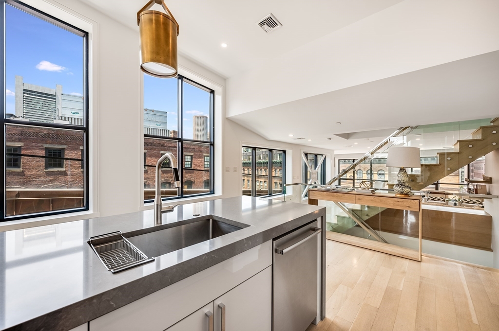 4 bed, 3 bath apartment for rent at 355 Congress Unit PH2, South Boston — photo 12 of 35