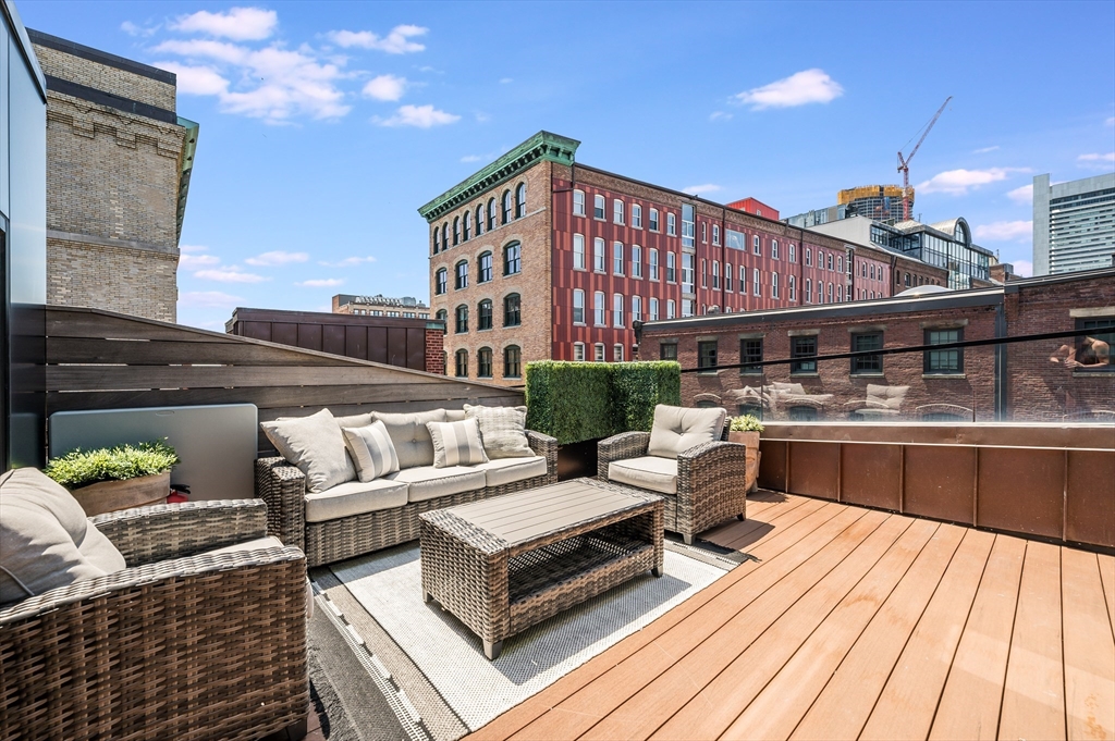 4 bed, 3 bath apartment for rent at 355 Congress Unit PH2, South Boston — photo 17 of 35