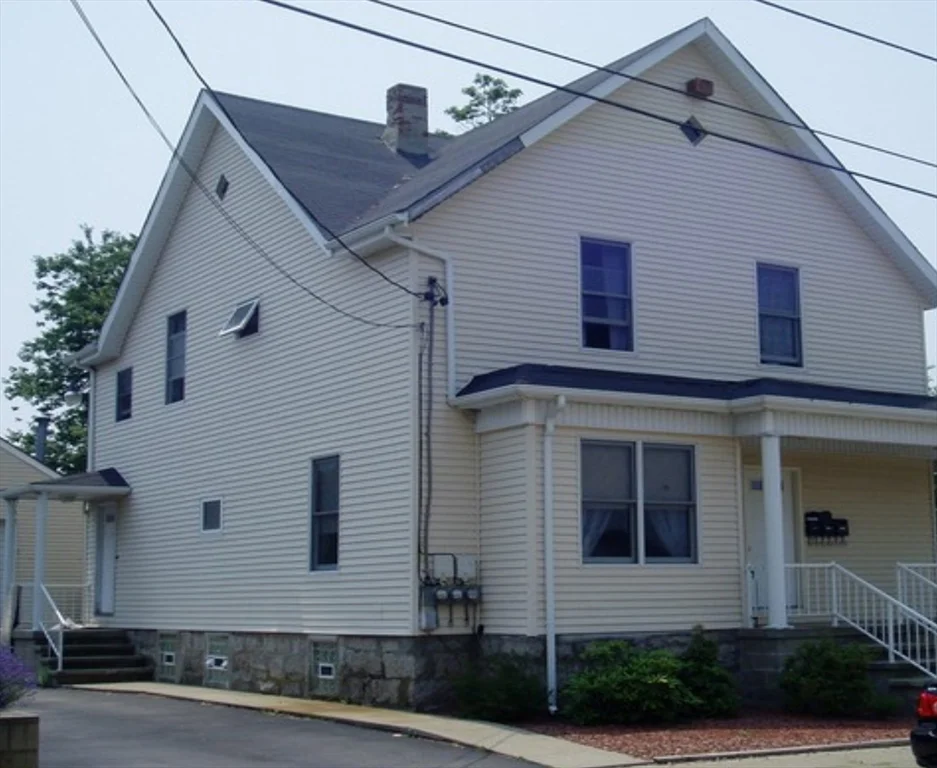 2 bed, 1 bath apartment for rent at 355 Field St Unit 1, Fall River — photo 7 of 7