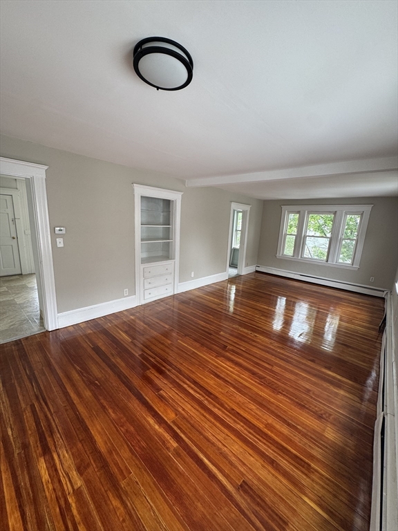 4 bed, 1 bath apartment for rent at 355 Jefferson Ave Unit 2, Salem — photo 12 of 16