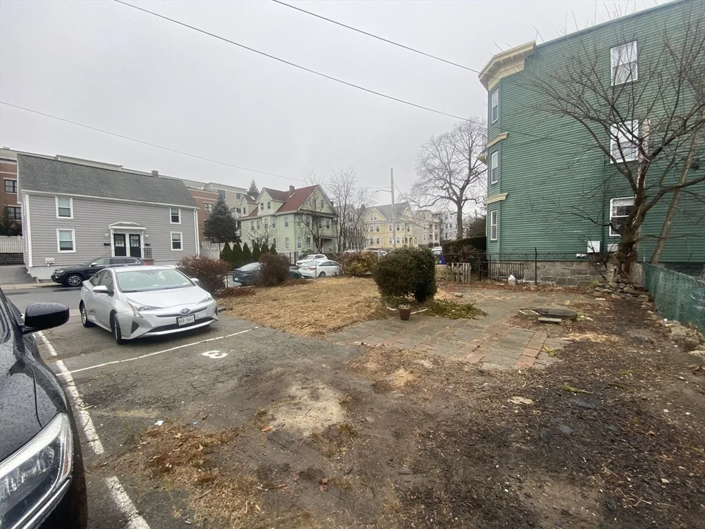 4 bed, 1 bath apartment for rent at 355 Market St Unit 1, Brighton — photo 11 of 13