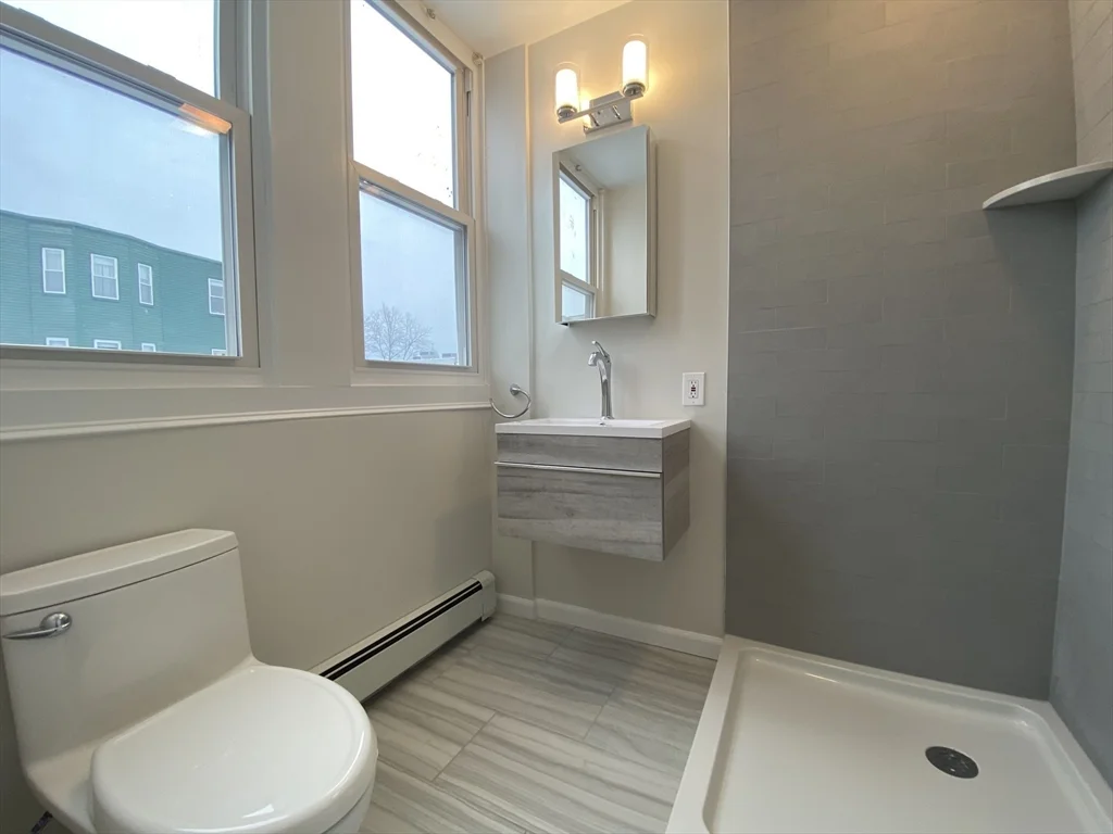 4 bed, 2 bath apartment for rent at 355 Market St Unit 2, Brighton — photo 4 of 9