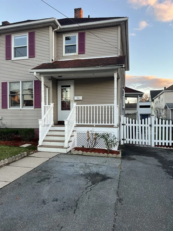 3 bed, 1 bath apartment for rent at 356 East St Unit 356, Ludlow — photo 2 of 12