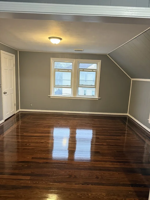 3 bed, 1 bath apartment for rent at 356 Linden St Unit 3, Fall River — photo 2 of 6