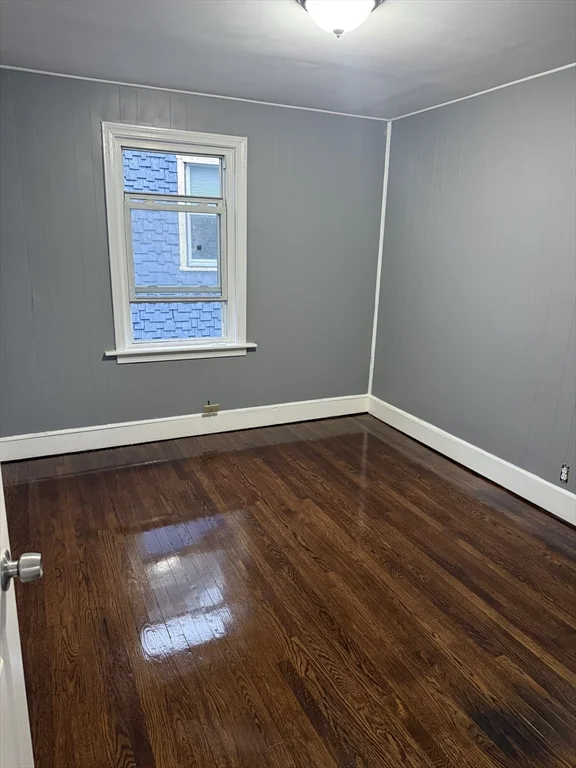 3 bed, 1 bath apartment for rent at 356 Linden St Unit 3, Fall River — photo 5 of 6