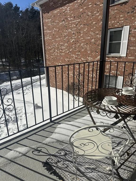 2 bed, 1 bath apartment for rent at 356 Neponset St Unit E, Norwood — photo 5 of 9