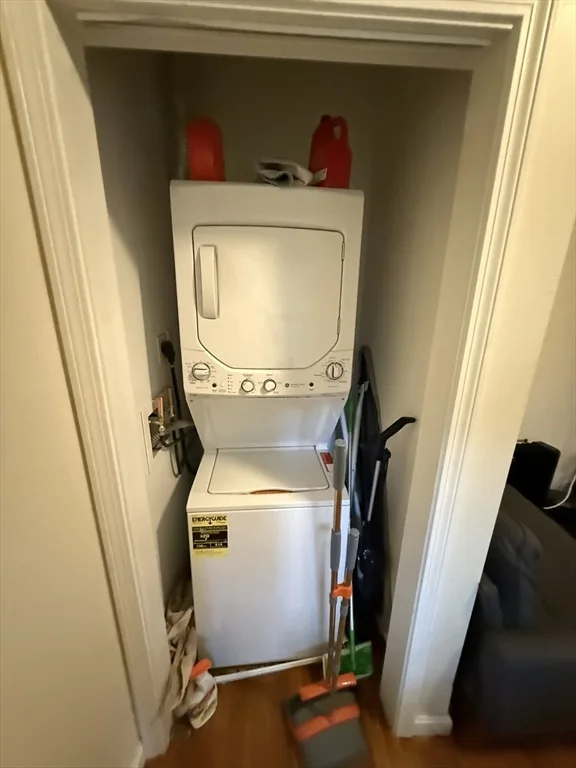 5 bed, 2 bath apartment for rent at 357-359 Cambridge St Unit 2L, East Cambridge — photo 13 of 14