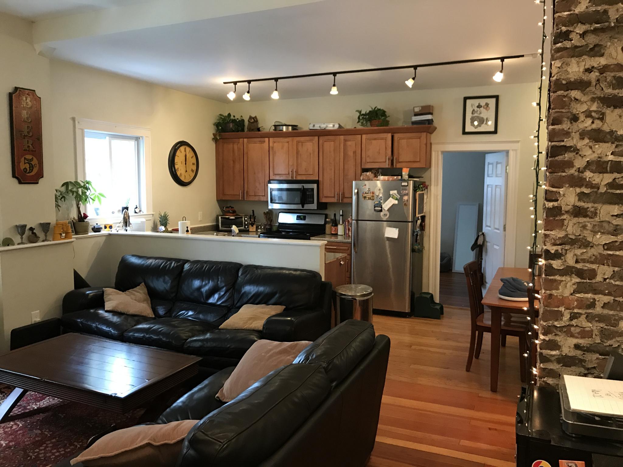 3 bed, 1 bath apartment for rent at 357 Broadway Unit 1-358, Winter Hill