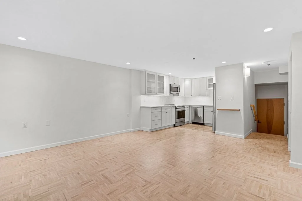 1 bed, 1 bath apartment for rent at 357 Commercial St Unit 003, Waterfront — photo 5 of 24