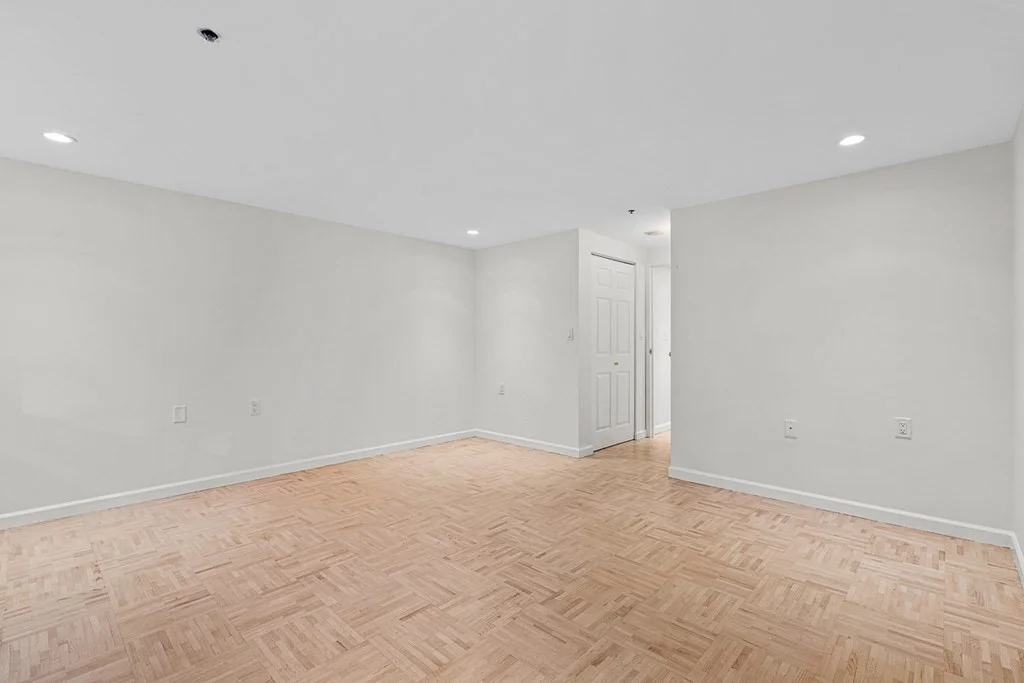 1 bed, 1 bath apartment for rent at 357 Commercial St Unit 003, Waterfront — photo 11 of 24