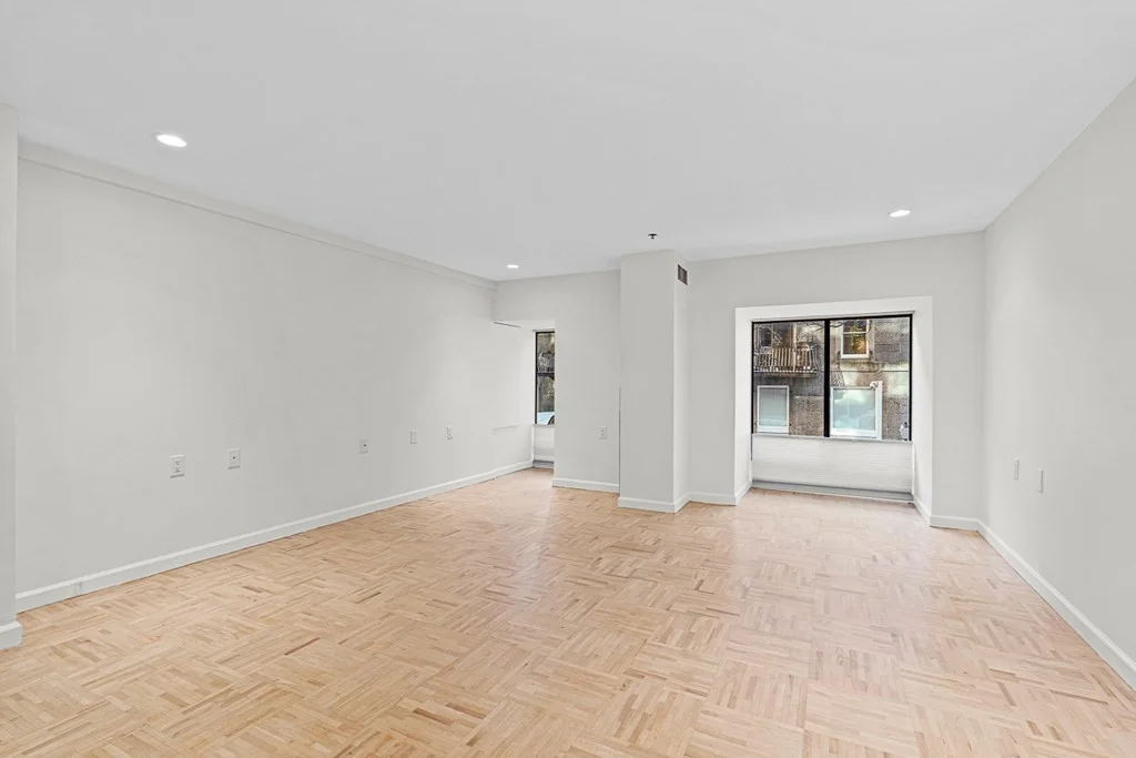 1 bed, 1 bath apartment for rent at 357 Commercial St Unit 003, Waterfront — photo 7 of 24
