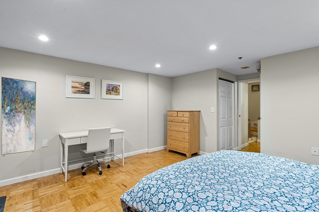 1 bed, 1 bath apartment for rent at 357 Commercial St Unit 009, Waterfront — photo 13 of 24