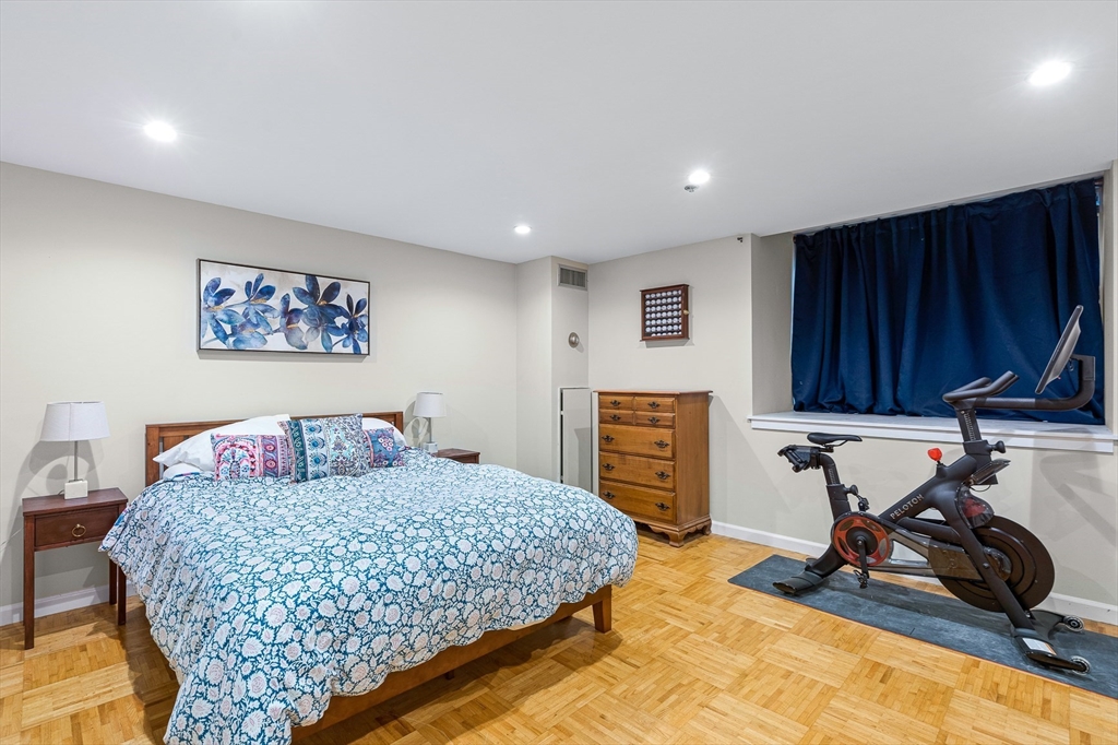 1 bed, 1 bath apartment for rent at 357 Commercial St Unit 009, Waterfront — photo 11 of 24