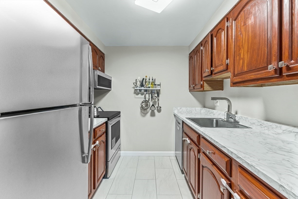 2 bed, 1 bath apartment for rent at 357 Commercial St Unit 103, Boston — photo 4 of 20