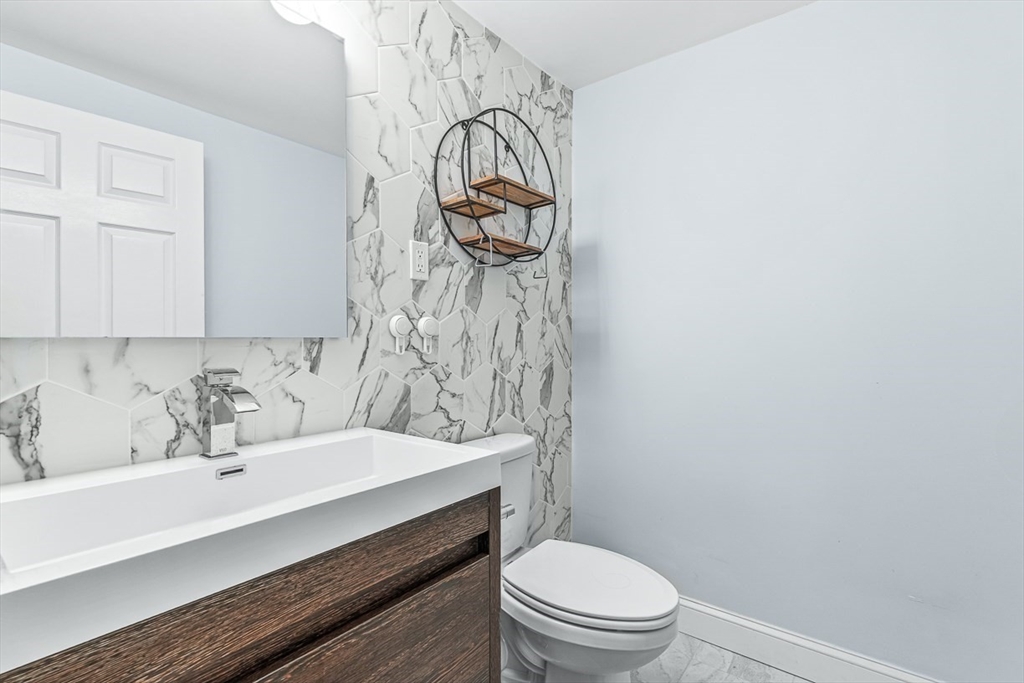 2 bed, 1 bath apartment for rent at 357 Commercial St Unit 103, Boston — photo 10 of 20