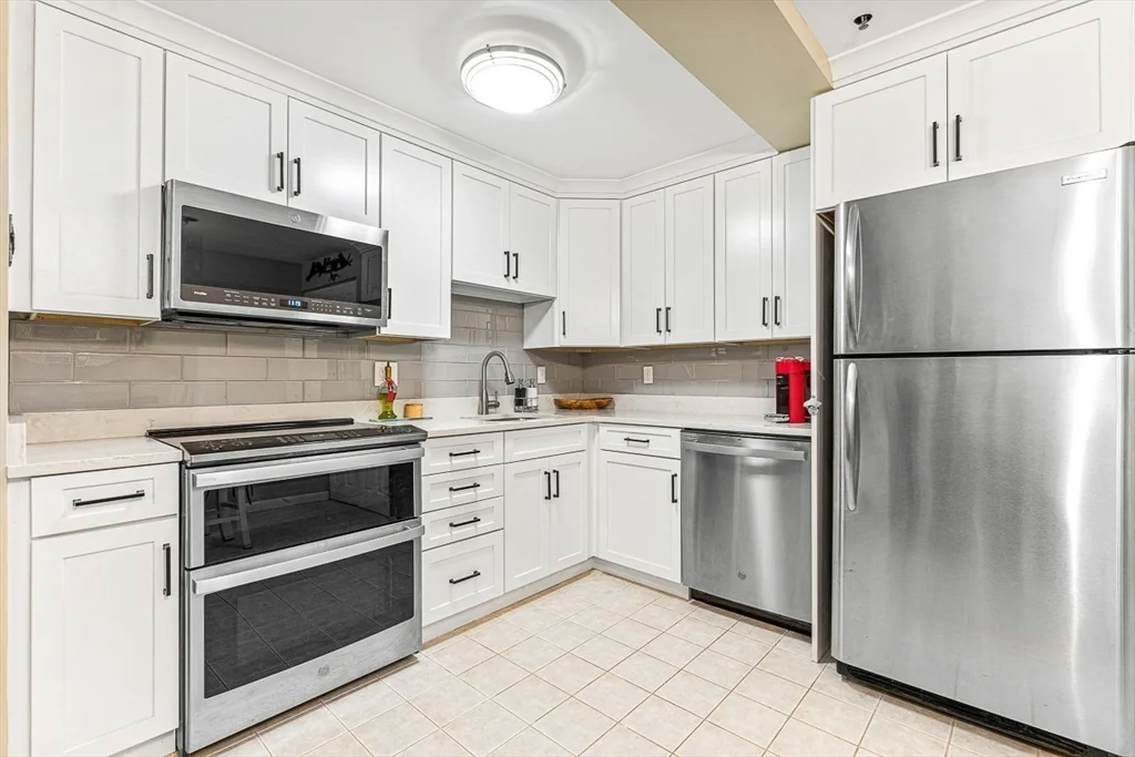 1 bed, 1 bath apartment for rent at 357 Commercial St Unit 121, North End — photo 6 of 22