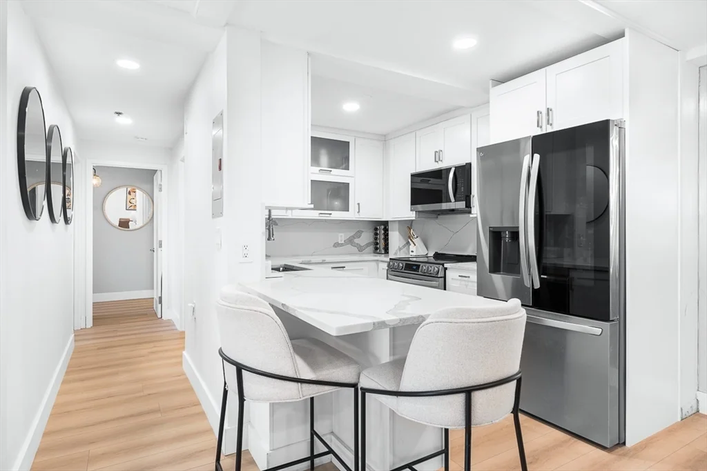 2 bed, 1 bath apartment for rent at 357 Commercial St Unit 206, North End — photo 6 of 23