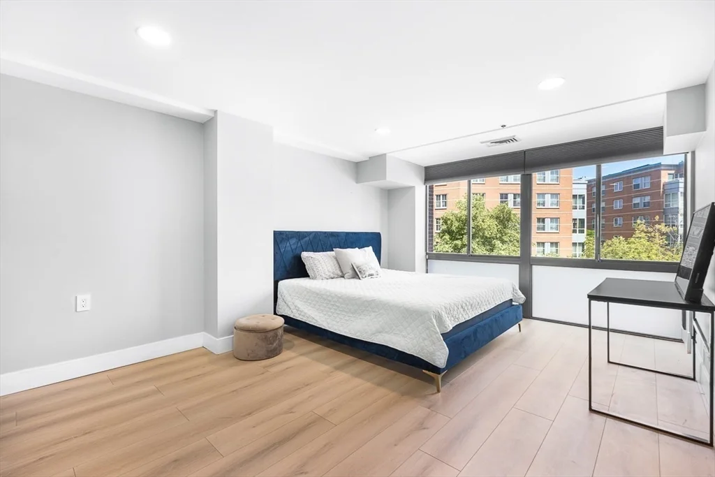 2 bed, 1 bath apartment for rent at 357 Commercial St Unit 206, North End — photo 9 of 23