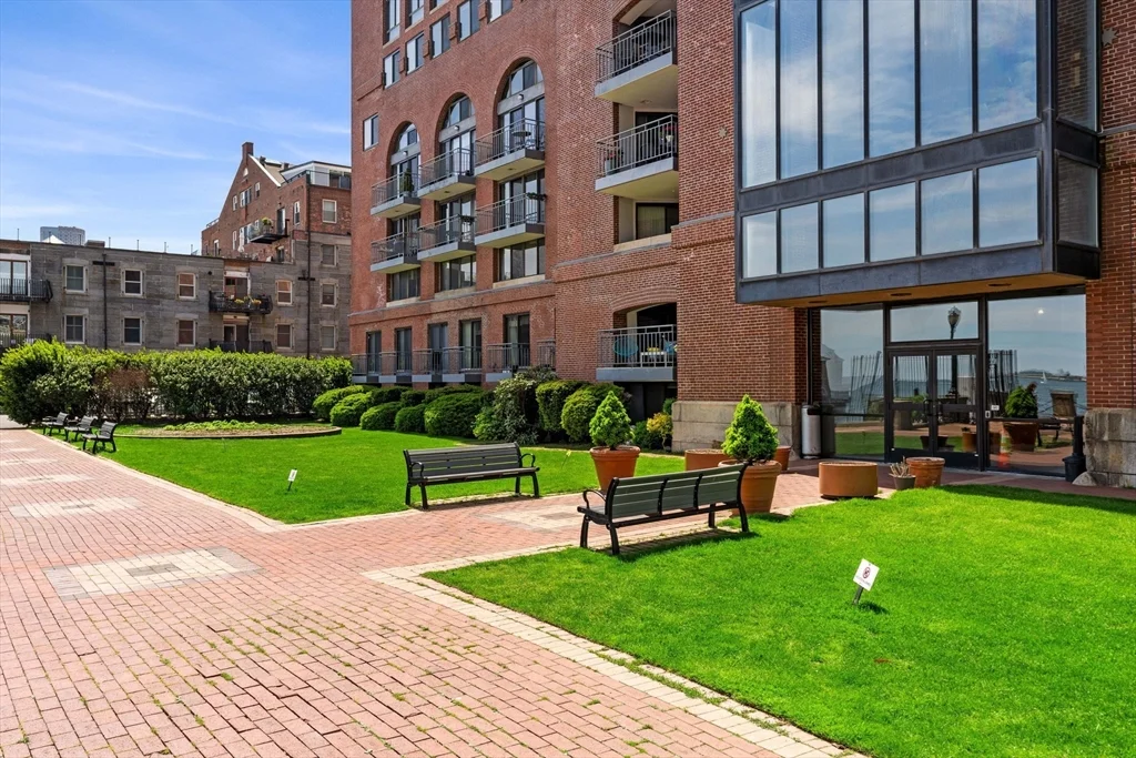 2 bed, 1 bath apartment for rent at 357 Commercial St Unit 412, North End — photo 31 of 33