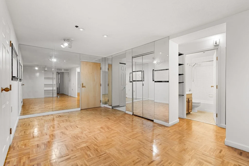 2 bed, 1 bath apartment for rent at 357 Commercial St Unit 412, North End — photo 3 of 33