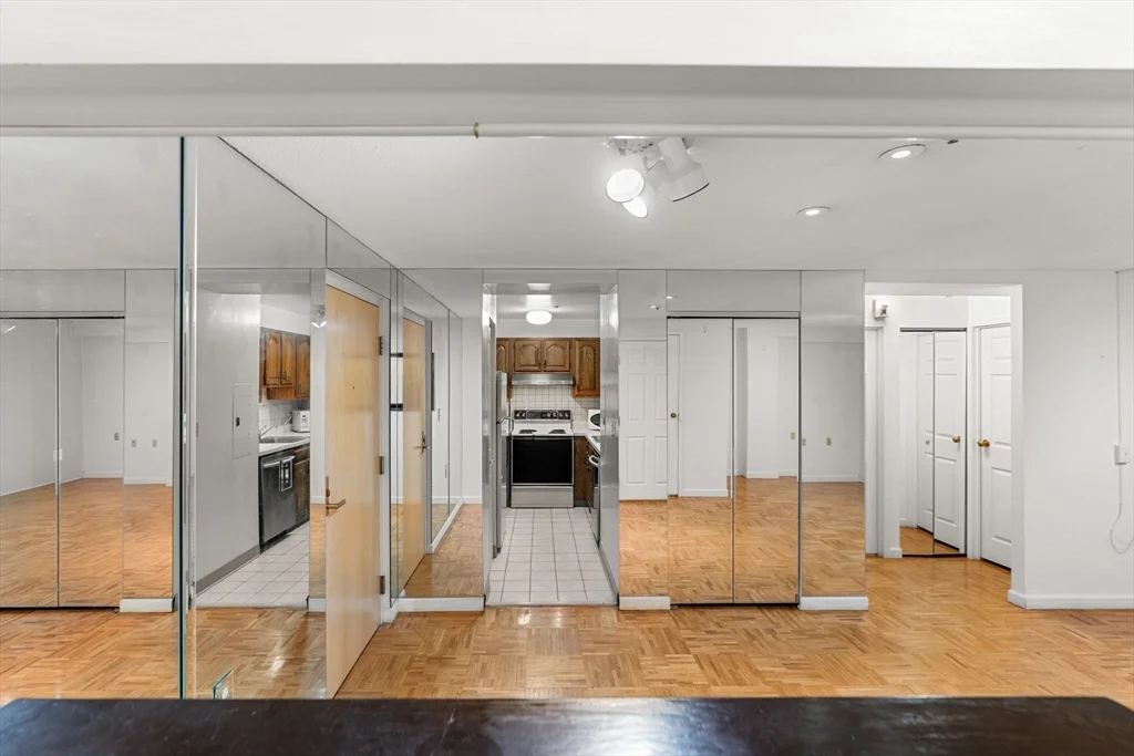 2 bed, 1 bath apartment for rent at 357 Commercial St Unit 412, North End — photo 9 of 33