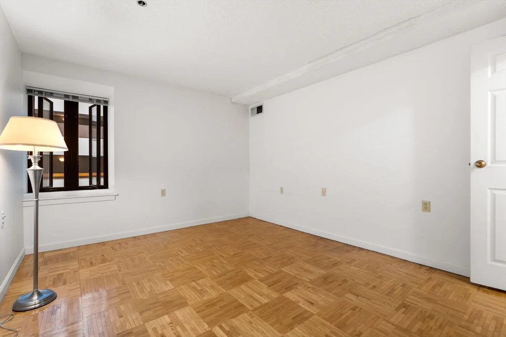 2 bed, 1 bath apartment for rent at 357 Commercial St Unit 412, North End — photo 18 of 33
