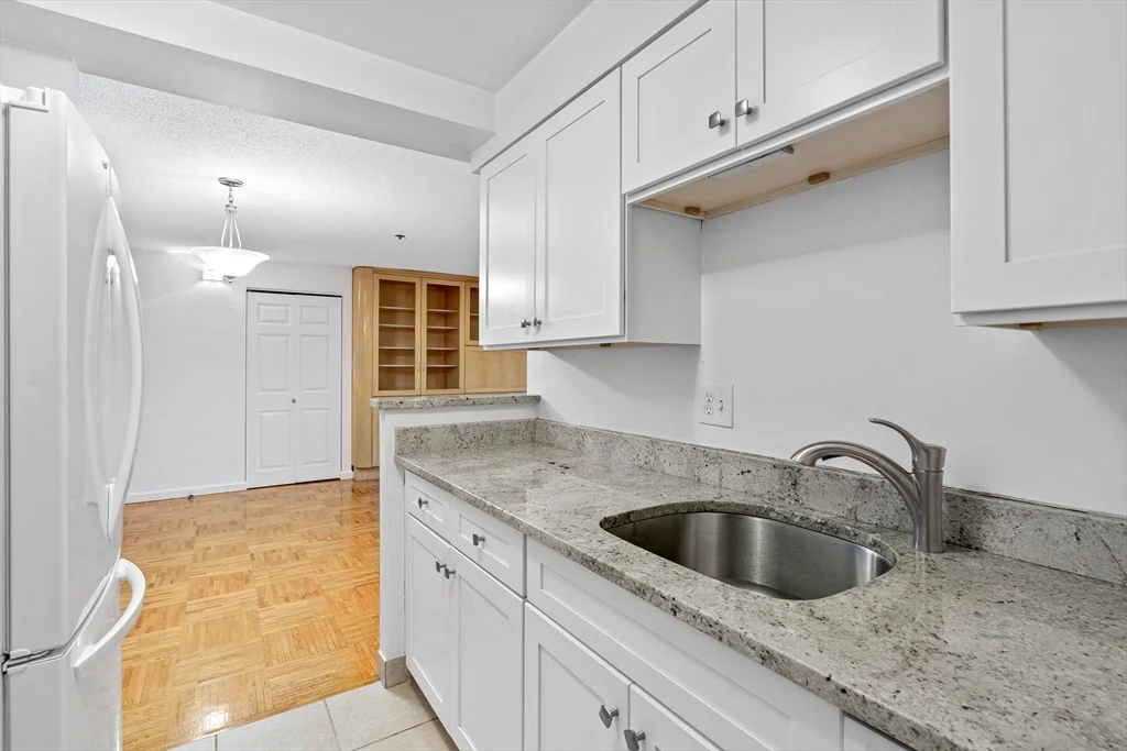 2 bed, 2 bath apartment for rent at 357 Commercial St Unit 418, North End — photo 16 of 17