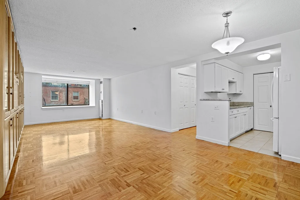 2 bed, 2 bath apartment for rent at 357 Commercial St Unit 418, North End — photo 10 of 17