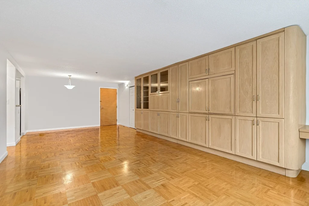 2 bed, 2 bath apartment for rent at 357 Commercial St Unit 418, North End — photo 9 of 17