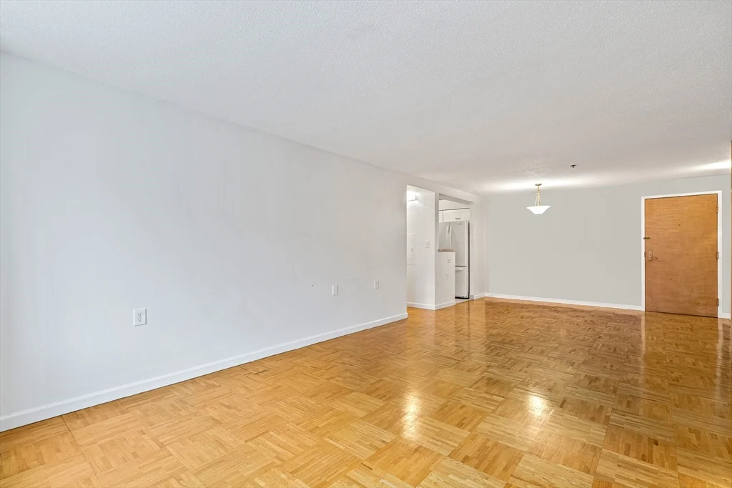 2 bed, 2 bath apartment for rent at 357 Commercial St Unit 418, North End — photo 17 of 17