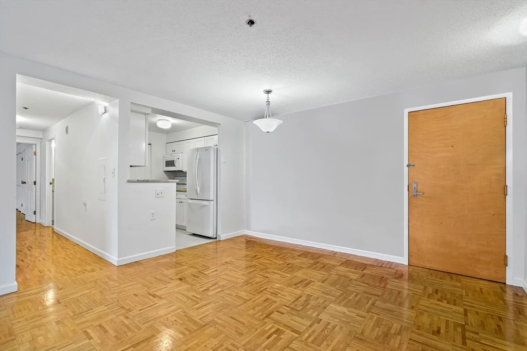 2 bed, 2 bath apartment for rent at 357 Commercial St Unit 418, North End — photo 13 of 17