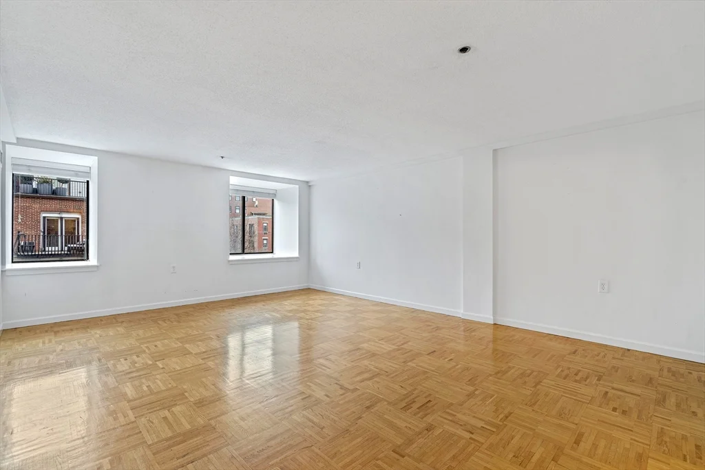 2 bed, 2 bath apartment for rent at 357 Commercial St Unit 418, North End — photo 3 of 17