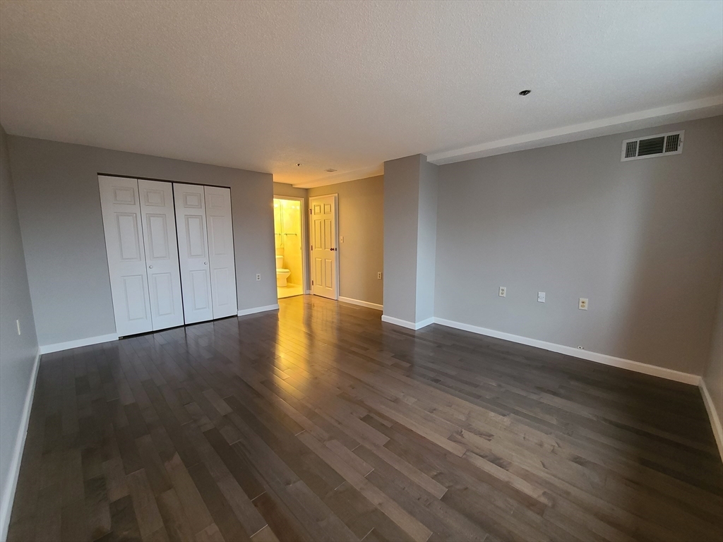 2 bed, 1.5 bath apartment for rent at 357 Commercial St Unit 507, North End — photo 10 of 22